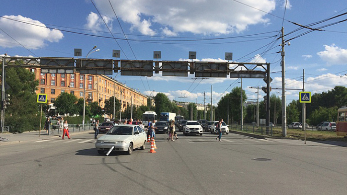 В Екатеринбурге водитель сбил десятилетнюю девочку на велосипеде