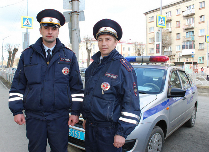 Двое полицейских из Первоуральска спасли жизнь пятилетнему ребёнку