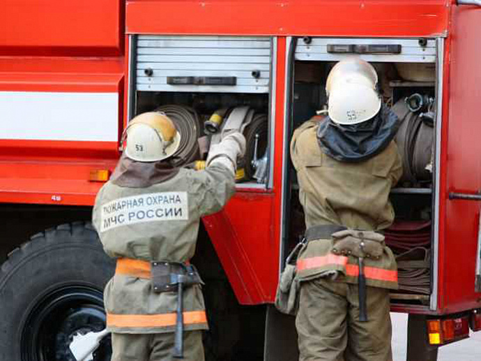 В Екатеринбурге горело здание на улице Володарского