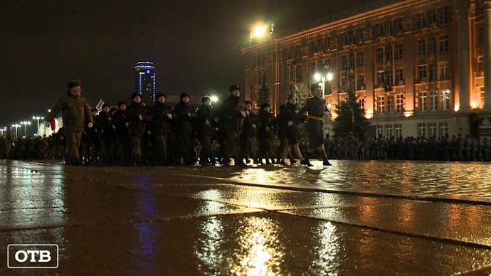 5 мая центр Екатеринбурга перекроют из-за ночной репетиции парада Победы