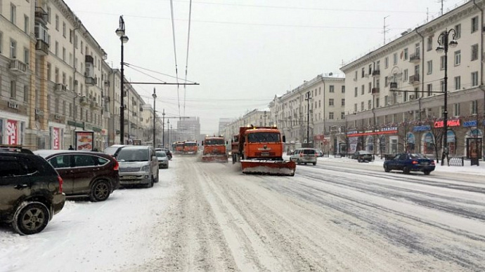С улиц Екатеринбурга за выходные вывезли 22 тысячи тонн снега