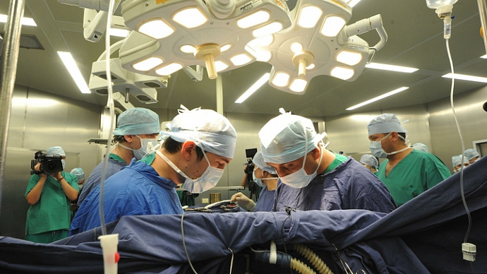 Уральские хирурги вторыми в мире провели внутриутробную операцию на мозге
