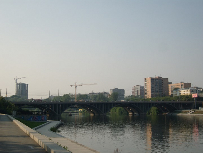 В Екатеринбурге началась реконструкция Макаровского моста
