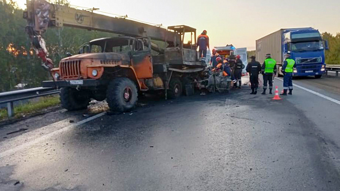 Два человека погибли на Тюменском тракте в ДТП с автокраном и «Газелью»
