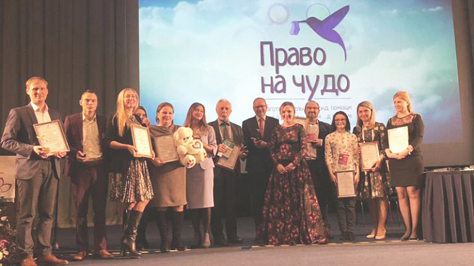 Свердловских медиков наградили за выхаживание детей, родившихся раньше срока