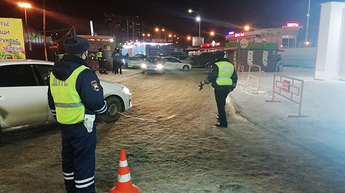 В Екатеринбурге разыскивают водителя, сбившего двухлетнюю девочку