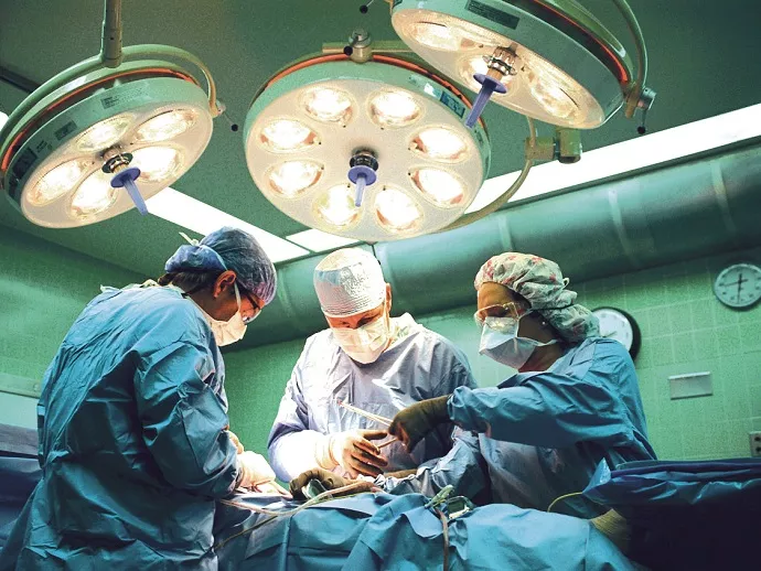 Екатеринбургские хирурги освоили методику лечения ожирения