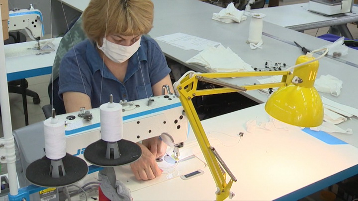 Швейные мастерские готовы обеспечить свердловчан защитными масками