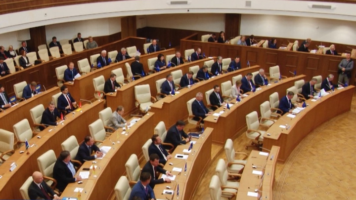 Свердловские депутаты одобрили штрафы за нарушение режима по COVID-19