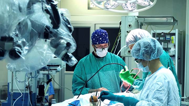 Ценный опыт: нейрохирурги со всей России приехали в Екатеринбург