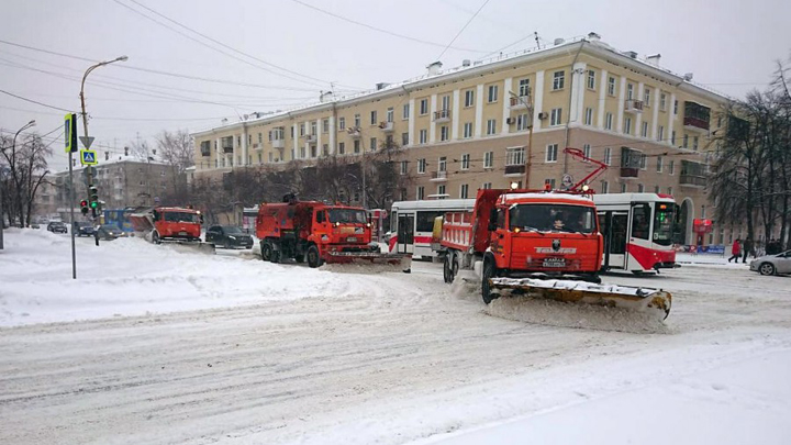 Из Екатеринбурга с Нового года вывезли 98 тысяч тонн снега