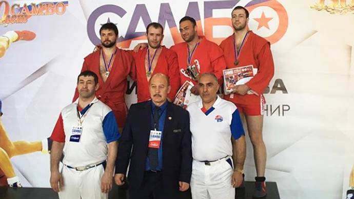 Свердловские самбисты завоевали три золота на турнире во Владивостоке