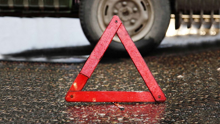 В Екатеринбурге водитель «Инфинити» протаранил шесть автомобилей
