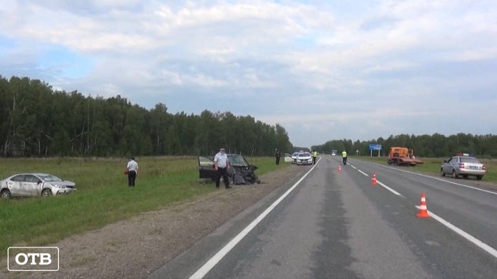 Пять человек пострадали в аварии на трассе Екатеринбург – Курган