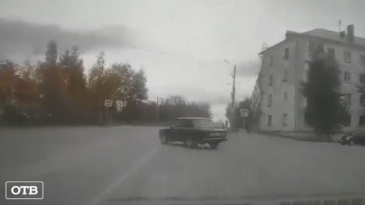 В Краснотурьинске водитель устроил ДТП на глазах у полиции