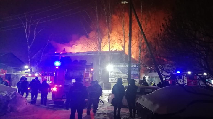 В «цыганском посёлке» Екатеринбурга сгорели два жилых дома