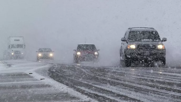 Не до шуток: снегопад спровоцировал множество аварий на уральских трассах