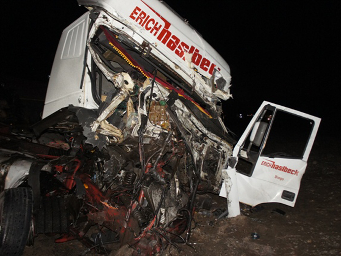 На Серовском тракте столкнулись три грузовика: два человека пострадали