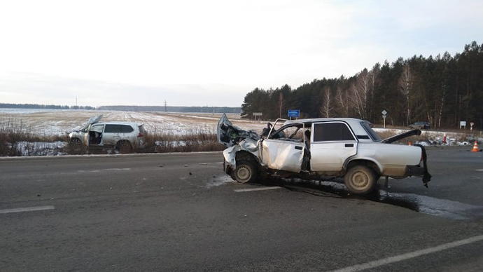 На Тюменском тракте водитель ВАЗ погиб в аварии с «Лексусом»