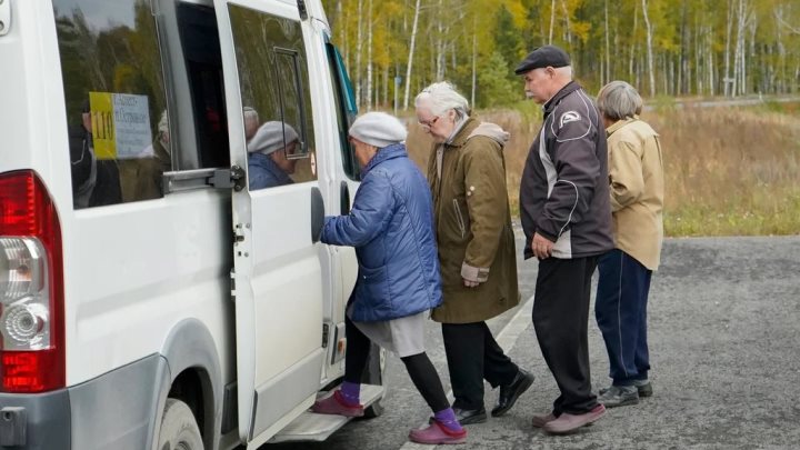 После «прямой линии» с губернатором Куйвашевым в Островное начал ходить автобус