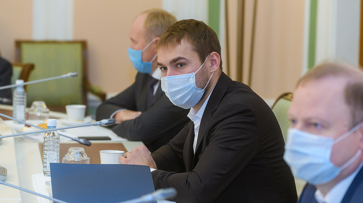 Евгений Куйвашев провёл встречу с депутатами Госдумы
