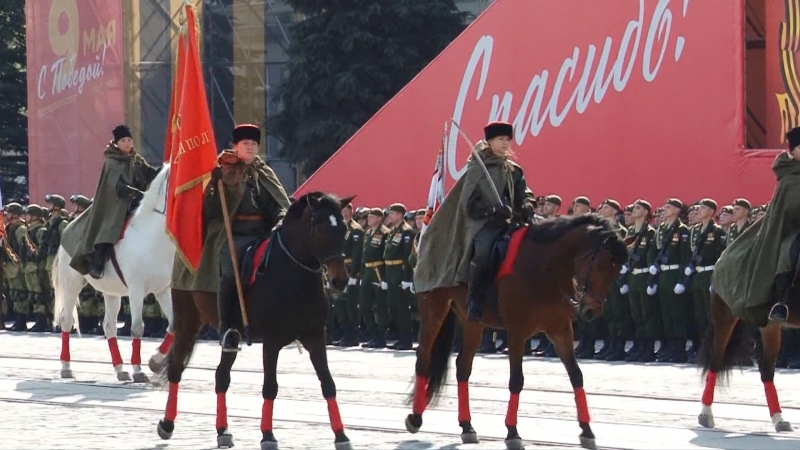 День Победы – 2021: конные расчеты на параде Победы в Екатеринбурге