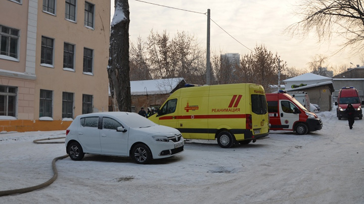 В Екатеринбурге из школы по тревоге эвакуировали 158 учеников