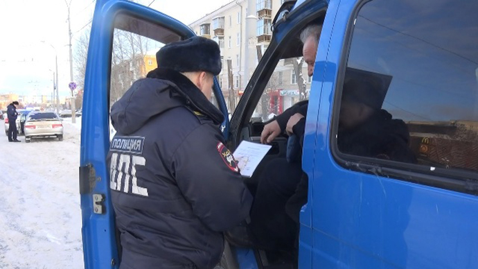 В Екатеринбурге с 27 декабря проверяют автобусы, перевозящие детей