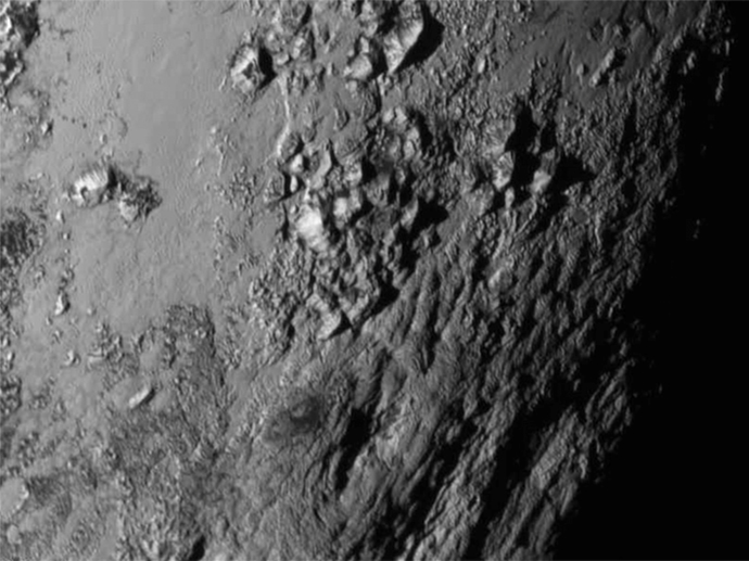 Опубликована первая детальная фотография Плутона
