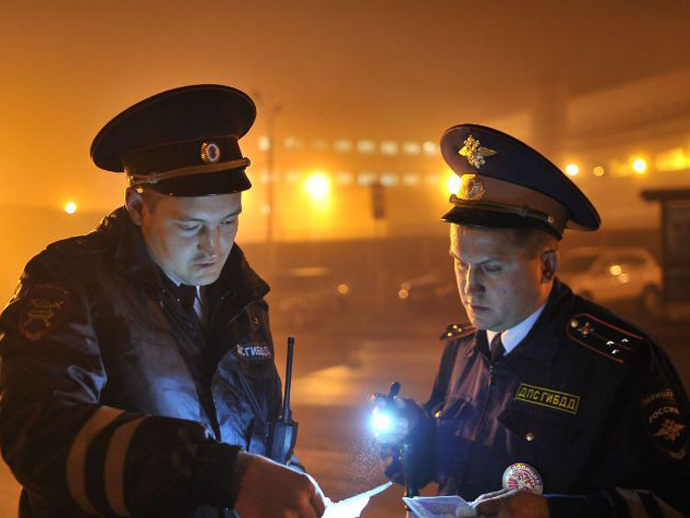 В Артёмовском полицейскому пришлось стрелять в буйного водителя