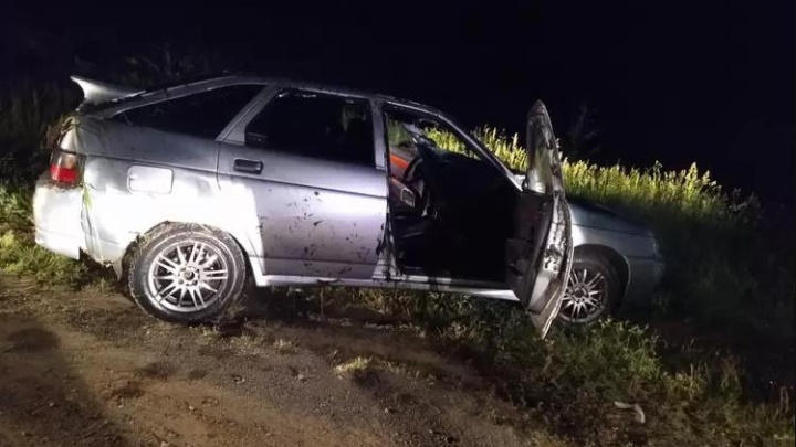 В Ревде автомобиль улетел в озеро: водитель и пассажир погибли