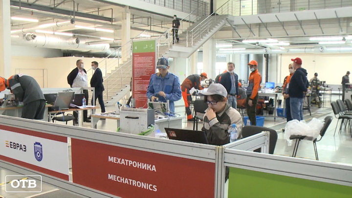 500 специалистов со всей России демонстрируют профнавыки на WorldSkills Hi-Tech