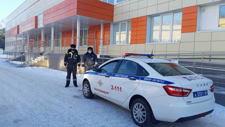 Уральские полицейские экстренно доставили ребёнка в больницу
