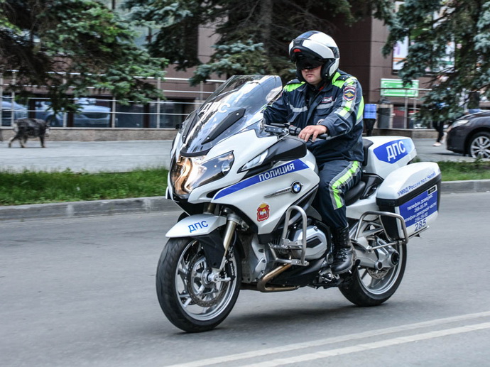 Екатеринбургский мотопатруль устроил погоню за бесправным байкером