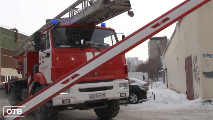 Пожарные проверили доступность дворов Екатеринбурга