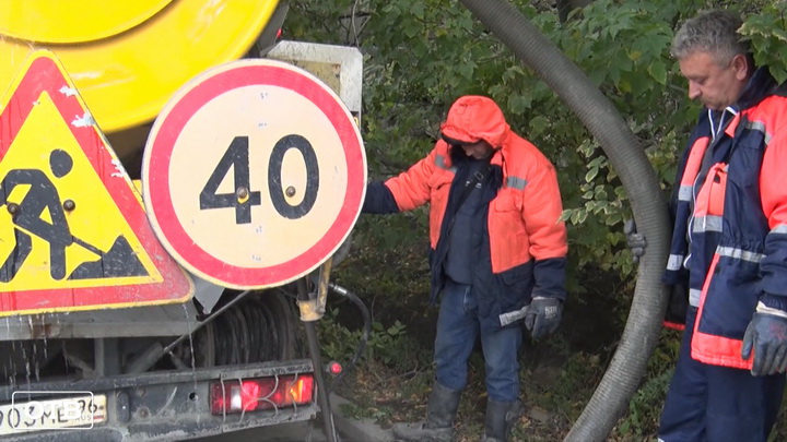 В Екатеринбурге очистили около 60 км ливневой канализации