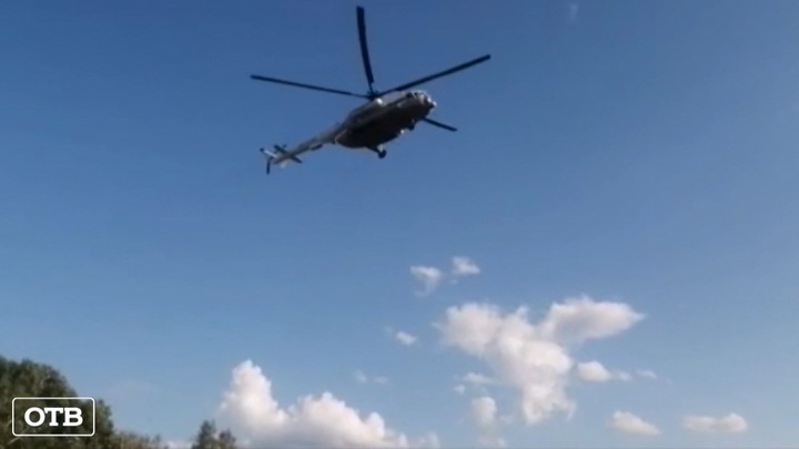 Жительницу мансийского поселка Ушма на вертолете экстренно доставили в Североуральскую горбольницу