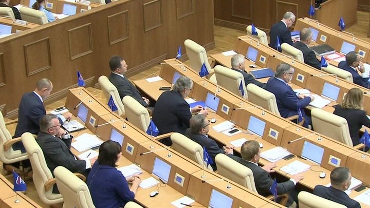 Свердловское Заксобрание в первом чтении приняло бюджет на 2021 год