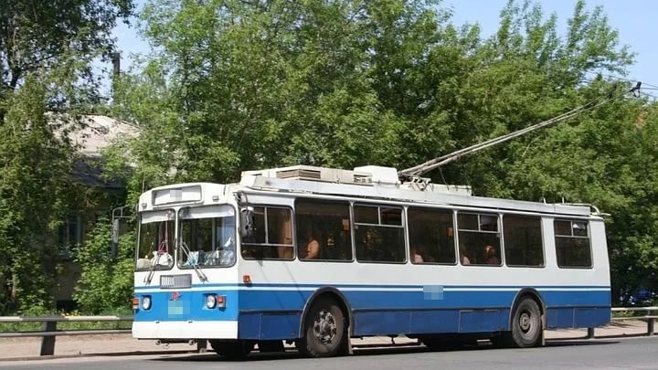 В Екатеринбурге на выходные закроют движение троллейбусов по Крауля