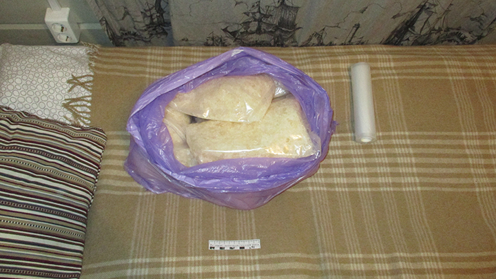 Петербуржцев задержали в Екатеринбурге с 7 кг наркотиков