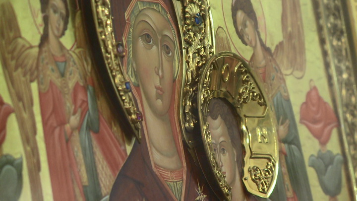 В Екатеринбург доставили чудотворную икону Божией Матери «Всецарица»