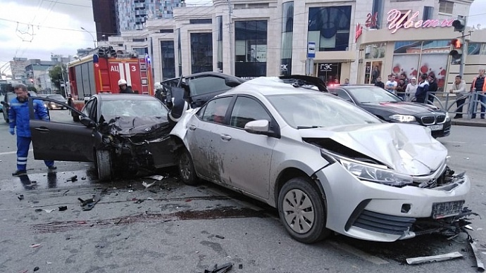 С начала года в ДТП на дорогах Екатеринбурге погибли 67 человек