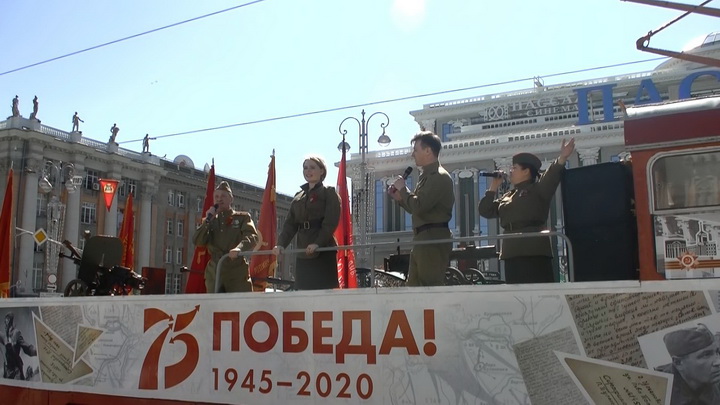 «Трамвай Победы» впервые вышел на улицы Екатеринбурга