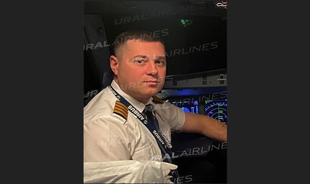 Пилот «Уральских авиалиний» экстренно посадил самолёт в поле Новосибирской области