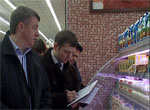 Участники акции "Народный контроль" отправились по магазинам
