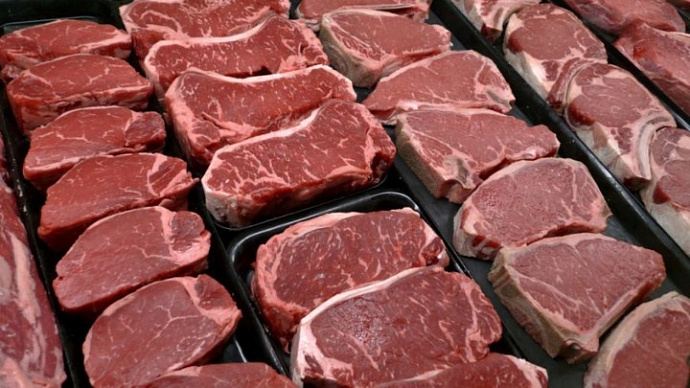 Рейд: в Екатеринбурге уничтожили более тонны опасного мяса