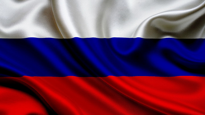 Евгений Куйвашев поздравил уральцев с Днём российского флага