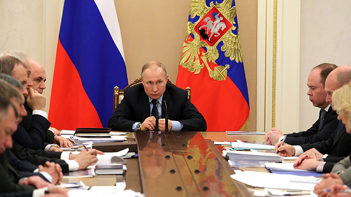 Владимир Путин предложил ряд мер по противодействию коронавирусу