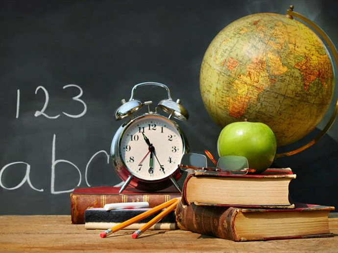 В Госдуме хотят дать право школам начинать учебный год с 1 октября