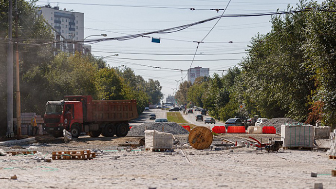 Закрытие улицы Фрезеровщиков в Екатеринбурге продлили до октября